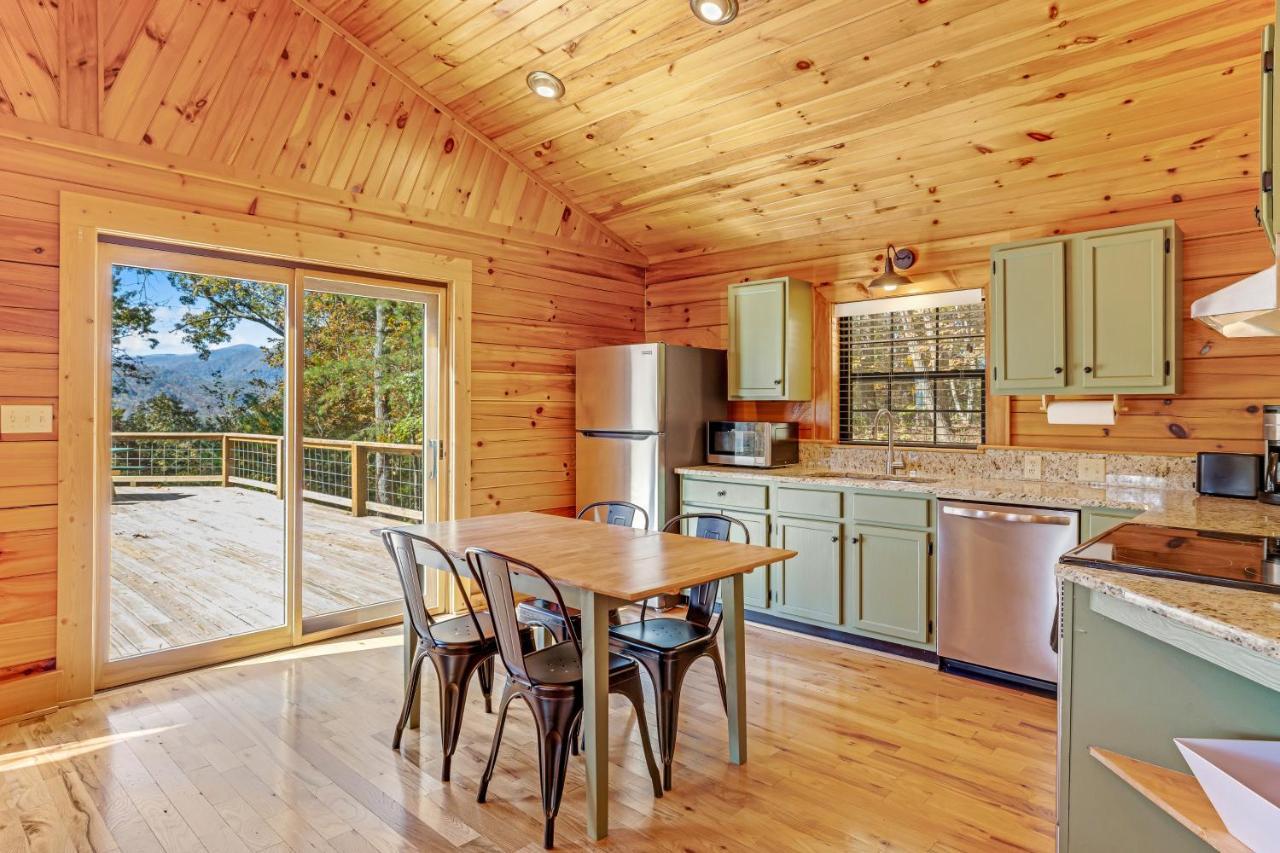 Happy Hideaway * Bryson City