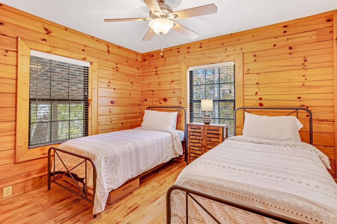 Happy Hideaway * Bryson City